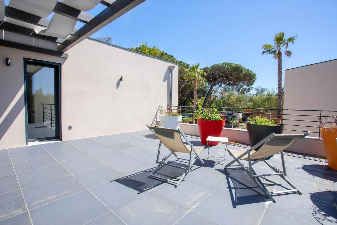 Villa Ryx Avec Piscine 格里莫